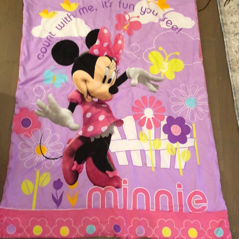 Toddler bed Minnie Mouse set! 🐭
